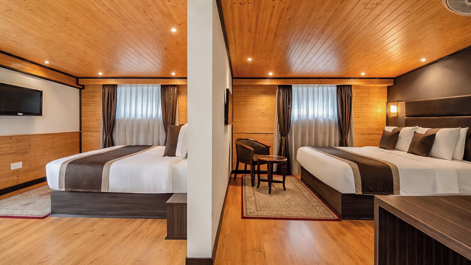 Premium bedding, desk, soundproofing, free WiFi