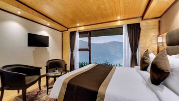 أغطية فراش متميزة ومكتب وتجهيزات عازلة للصوت وواي فاي مجانًا