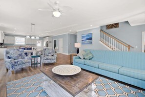TV, table football - New luxury home w/private pool, game room, 1 block from beach in North Myrtle Beach (North Myrtle Beach)