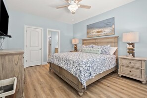 5 bedrooms, iron/ironing board, WiFi, bed sheets
