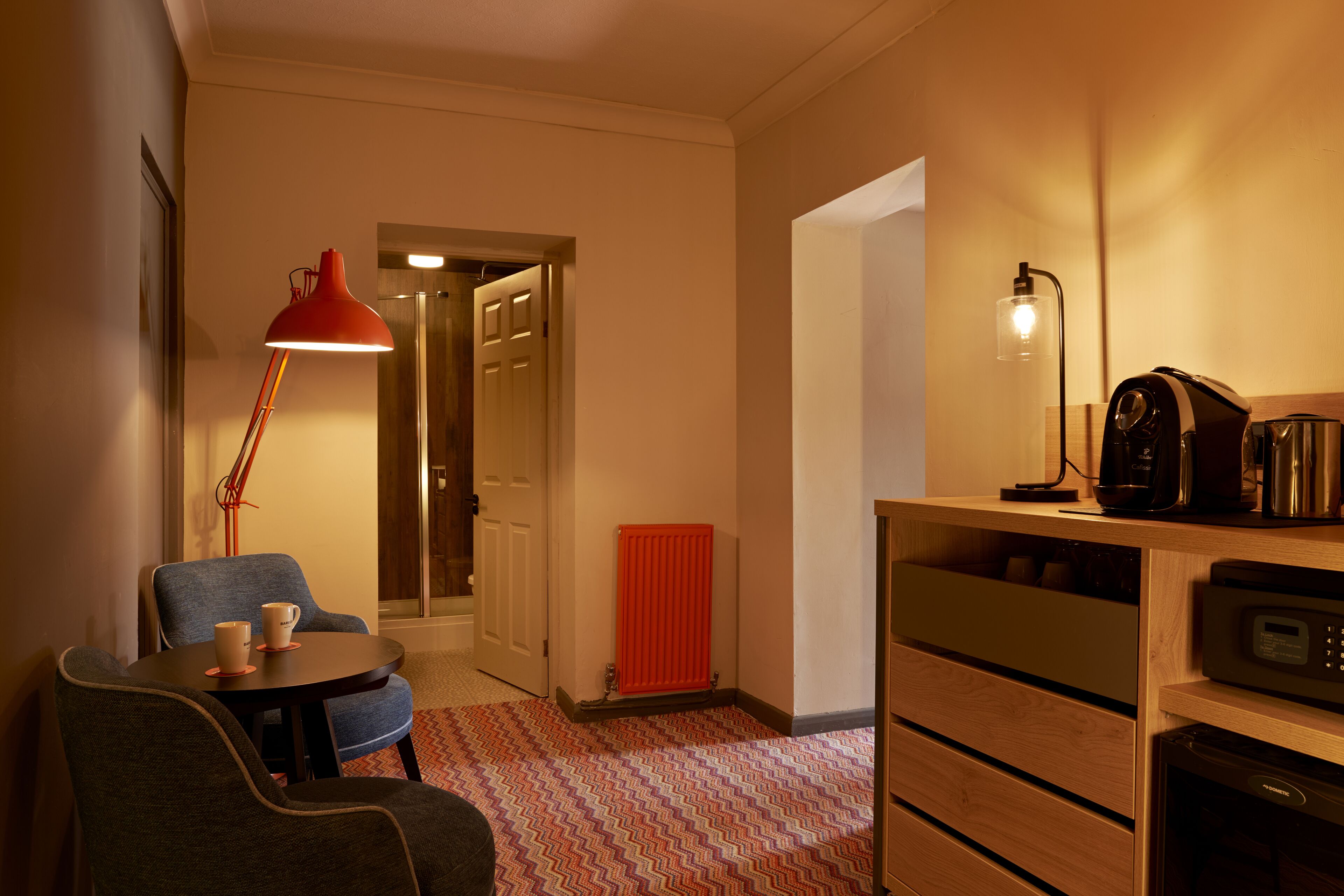 family room | living room | 43-inch tv with digital channels