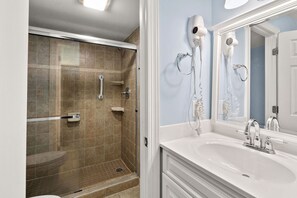Shower, towels