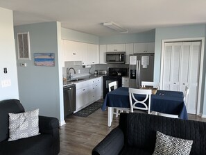 Interior - CORAL SURF C-1 CONDO OCEANFRONT WITH 2 BR AND 2 BTH. PRIVATE 240V EV CHARGER (Carolina Beach)