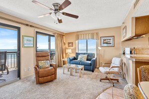 Flat-screen TV, DVD player, stereo