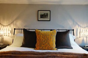 1 bedroom, hypo-allergenic bedding, WiFi, bed sheets