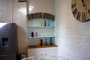 Interior - LUXURY SELF-CATERING COTTAGE. THE COACH (Powys)