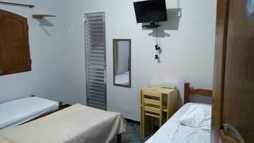 1 غرفة نوم ومساحة عمل للكمبيوتر المحمول ومكواة/لوح كي وواي فاي مجانًا