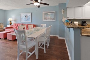 Dining - Fabulous oceanfront views from this beautiful family condo w/pool, hot tub-steps from the sand (North Myrtle Beach)