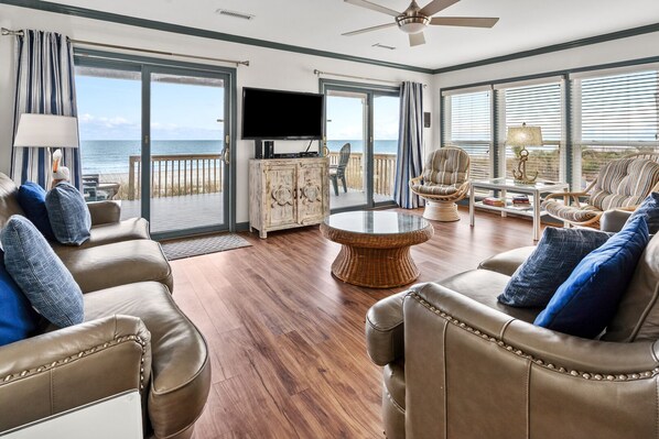 Televisio, DVD-soitin, kirjoja