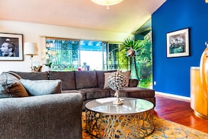 Lobby lounge - La Jolla Guest House (La Jolla)