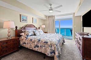 3 slaapkamers, een strijkplank/strijkijzer, wifi, beddengoed