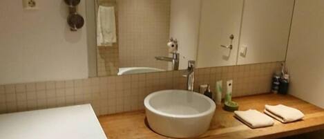 Appartement | Lavabo de la salle de bain