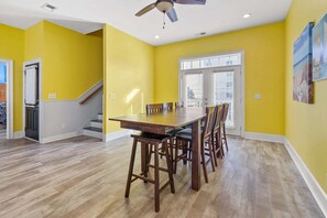 Dining - Roomy family rental home w/private pool, sundeck, yard in North Myrtle Beach (North Myrtle Beach)