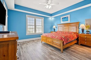 5 bedrooms, iron/ironing board, WiFi, bed sheets - Roomy family rental home w/private pool, sundeck, yard in North Myrtle Beach (North Myrtle Beach)