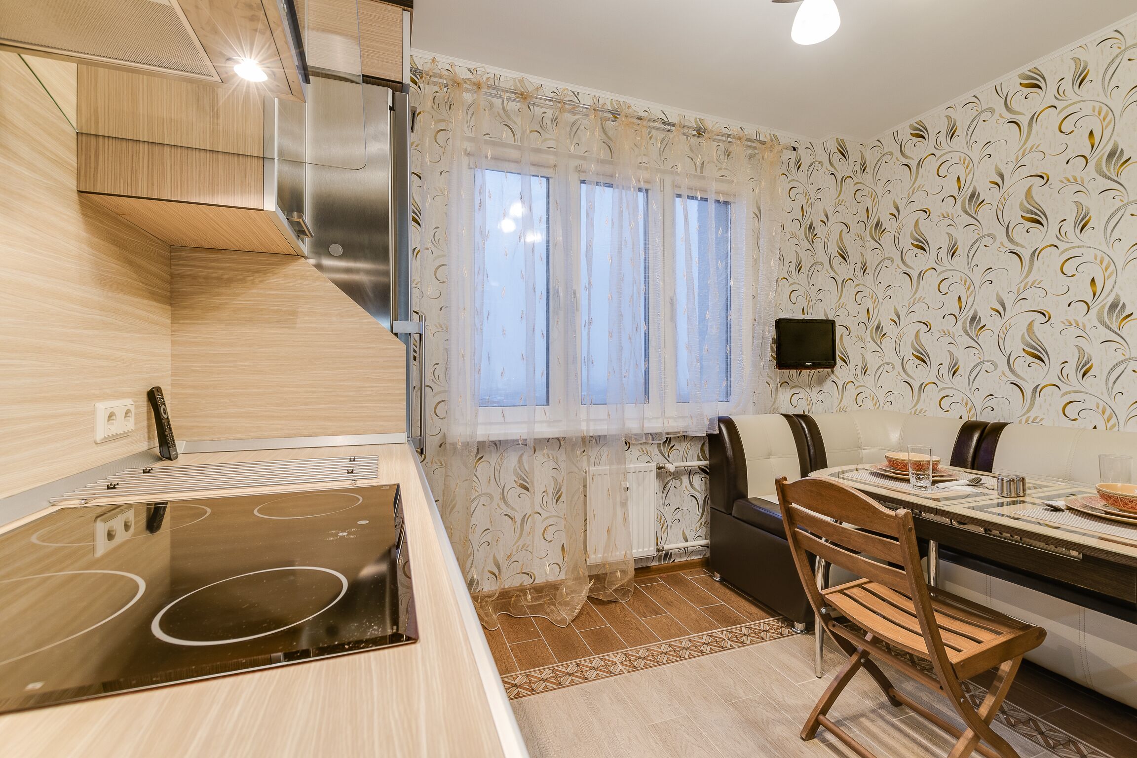 Familienapartment | Eigene Küche | Kühlschrank, Mikrowelle, Herdplatte, Wasserkocher