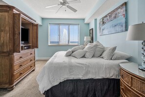 4 habitaciones, tabla de planchar con plancha, wifi y ropa de cama 