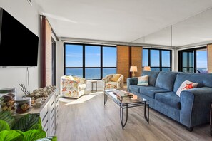 TV, Netflix, DVD player, streaming services