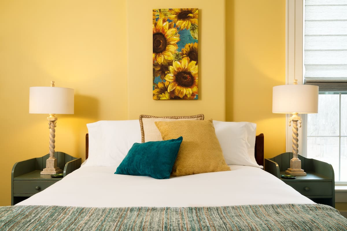 Milan Room | 2 bedrooms, premium bedding, down comforters, iron/ironing board