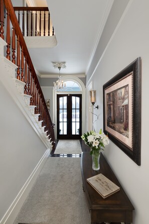Reception - Villa on Verona (Marshall)