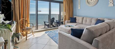 Fernseher, DVD-Player, Stereoanlage