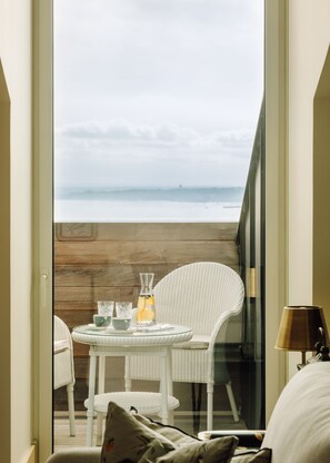 Suite Prestigio, 1 cama King size, balcón | Terraza o patio