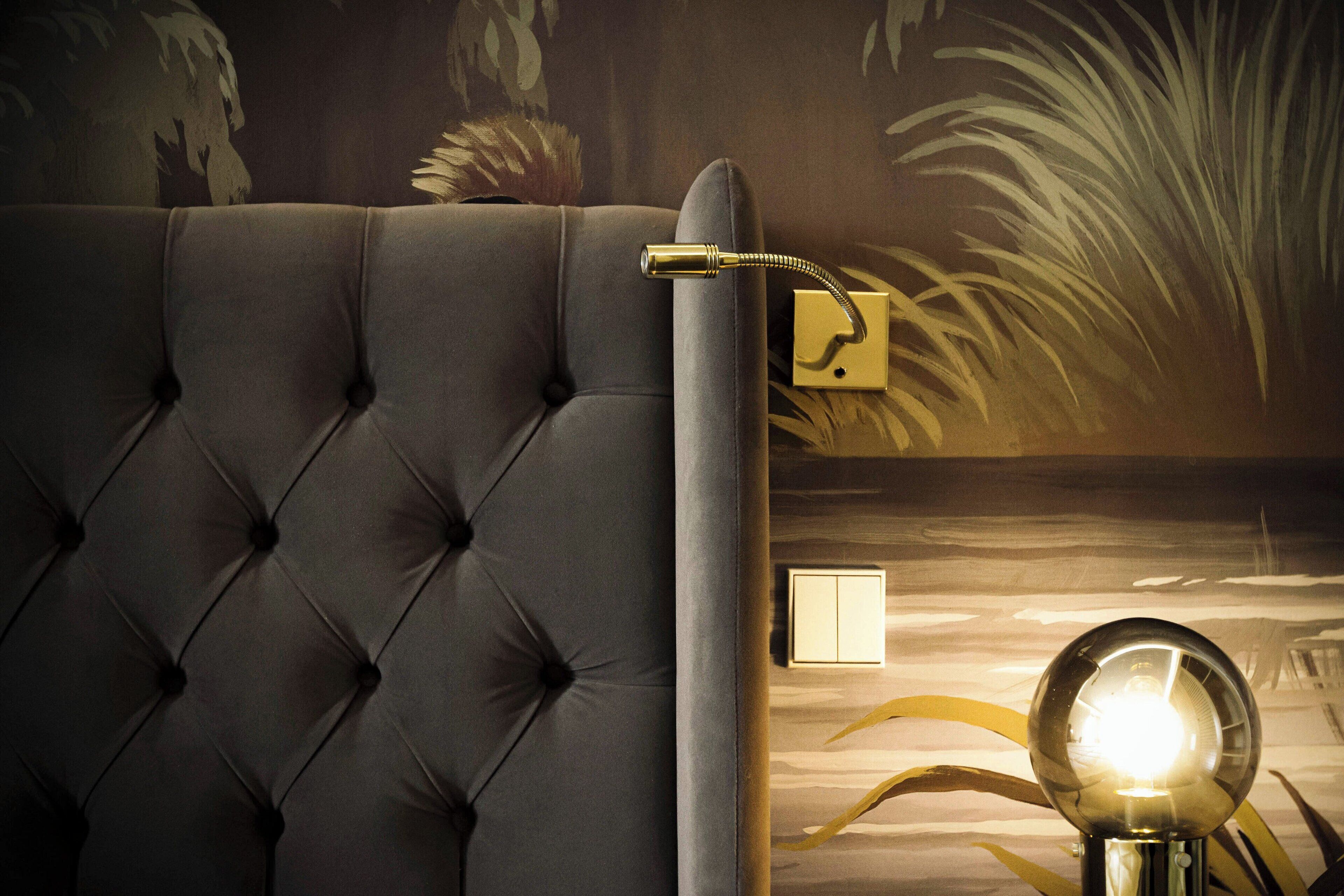 suite, 1 king bed, non smoking | 1 bedroom, in-room safe, blackout curtains, soundproofing