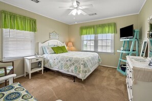 4 bedrooms, WiFi, bed sheets
