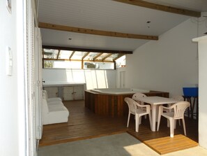 Outdoor spa tub - Praia dos Ingleses Casa 2 - 131 (Florianópolis)