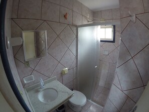 Rumah, 4 kamar tidur | Kamar mandi | Shower dan handuk