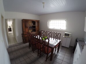 單棟房屋, 4 間臥室 | 私人廚房 | 雪櫃、微波爐、焗爐、爐具