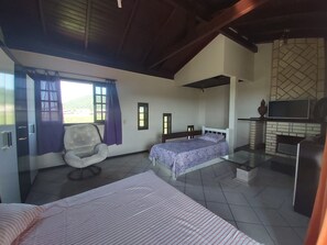 Casa familiar, 5 habitaciones | 5 dormitorios, wifi gratis, ropa de cama