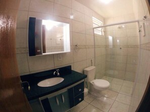 Ferienhaus, 6 Schlafzimmer | Badezimmer | Dusche, Handtücher