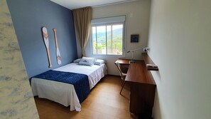 4 habitaciones, escritorio y wifi gratis 