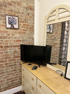 Garden of Eden | Memory foam beds, individually decorated, individually furnished - Bella's Boutique Hotel (Hemingway)