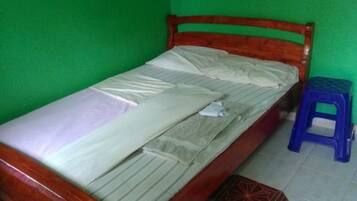 Phòng Tiêu chuẩn | Bàn ủi/dụng cụ ủi quần áo, bộ trải giường