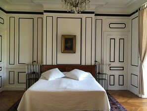 15 Schlafzimmer, Bügeleisen/Bügelbrett, Internetzugang, Bettwäsche