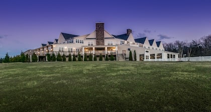 Hütte auf 1.000 Acre Resort Reiten 60 Acre Lake; Pools, Whirlpools, Spielzimmer