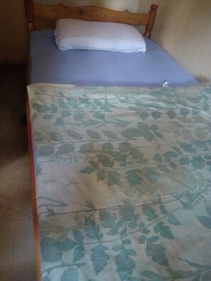 Desk, free WiFi, bed sheets