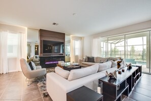 平板电视、桌上足球