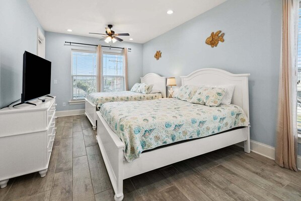 7 bedrooms, WiFi, bed sheets