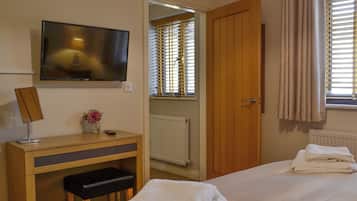 4 bedrooms, free WiFi, bed sheets