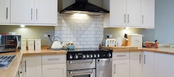 Alojamiento de 4 habitaciones en Lower Cwm-twrch, near Ystradgynlais