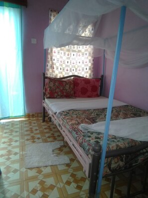 Double Room | Iron/ironing board, bed sheets - Chez Mbago Resort (Ugunja)