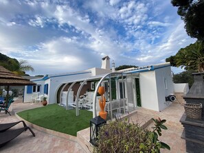 Terrace/patio - VILAMOURA villa ground floor heated pool (optional) 1 km from marina. 3 suites (-Vilamoura)