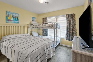8 bedrooms, iron/ironing board, WiFi, bed sheets