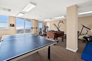 Games room - Perfect setting for your getaway with stunning views (North Myrtle Beach)