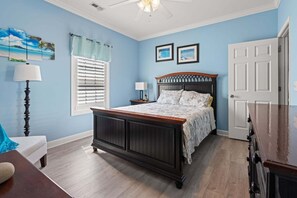 4 bedrooms, iron/ironing board, free Internet, bed sheets