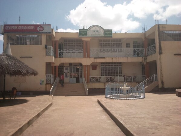 Exterior - Gempark Grand Hotel (Thika)