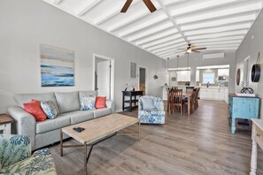 Télévision, table de tennis de table