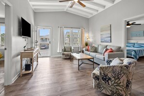 Télévision, table de tennis de table